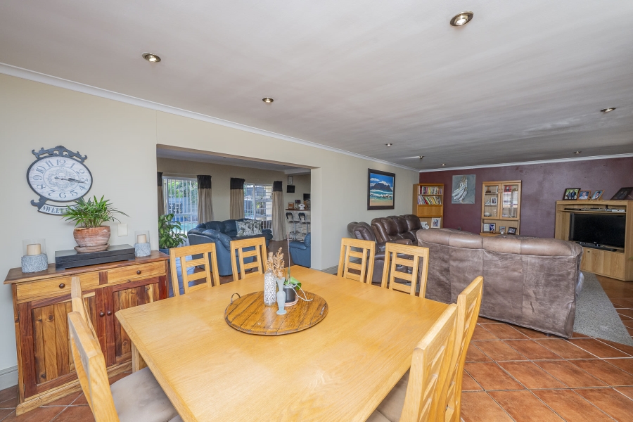 3 Bedroom Property for Sale in Protea Heights Western Cape